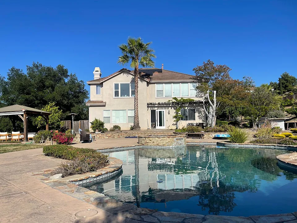 3800 Venus Ct