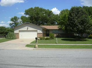 4042 Clarendon St, Wichita, KS 67220