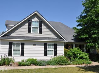 1070 Whispering Lakes Dr, Madison, GA 30650