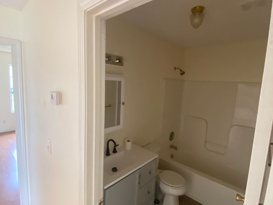 1st image of 320 Susannah Ave #2