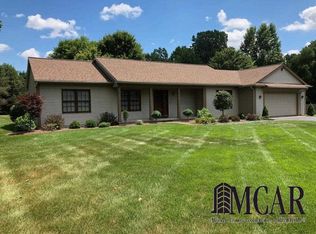 8920 Summerfield Rd, Lambertville, MI 48144