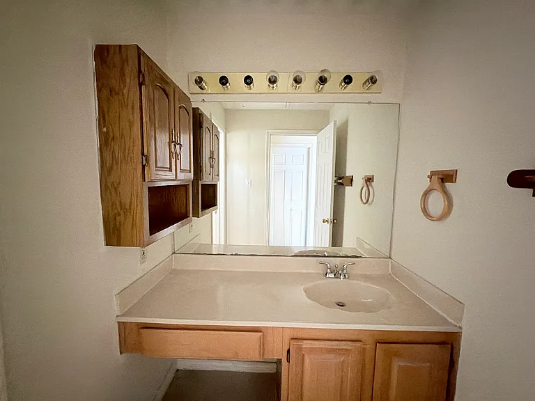 3001 Cedar St #114 — Photo 21