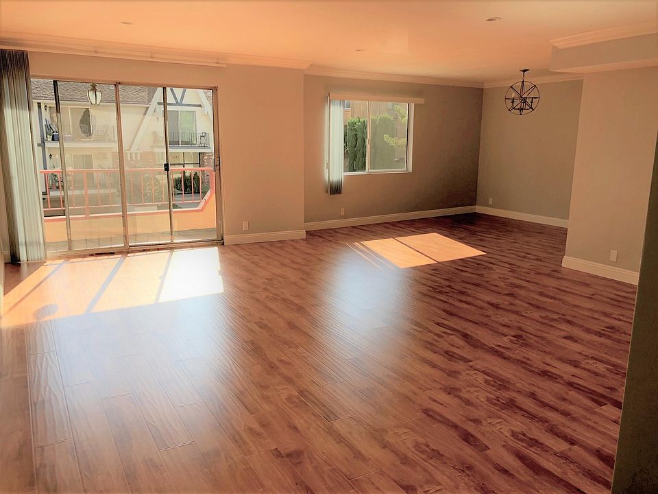 1st image of 2014 S Bentley Ave #105