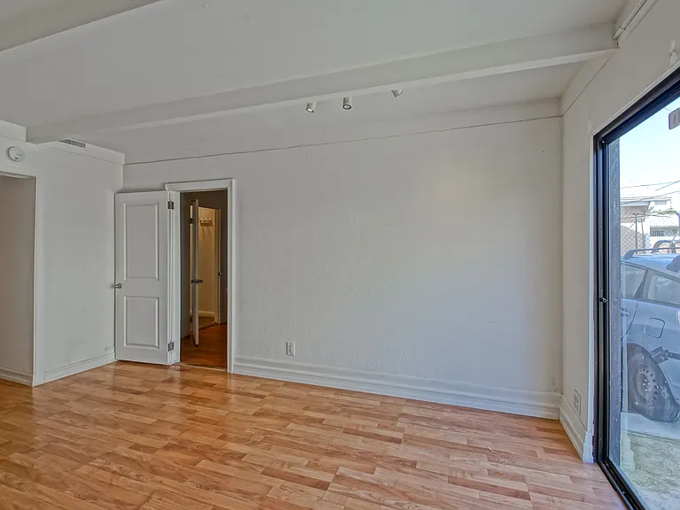 4541 W 172nd St #1A — Photo 33