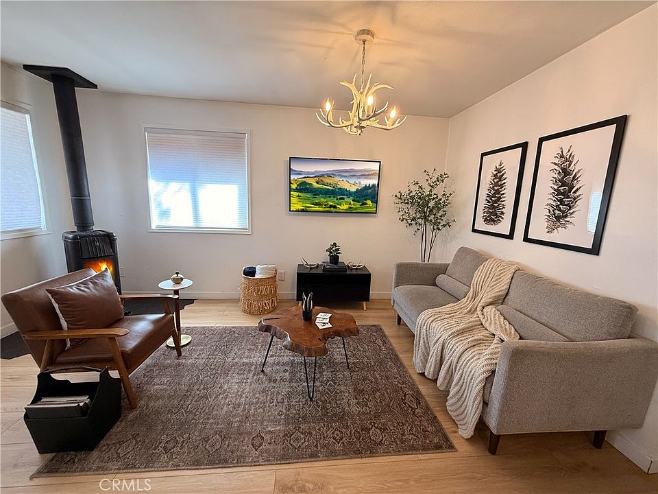 1st image of 376 Riverside Ave