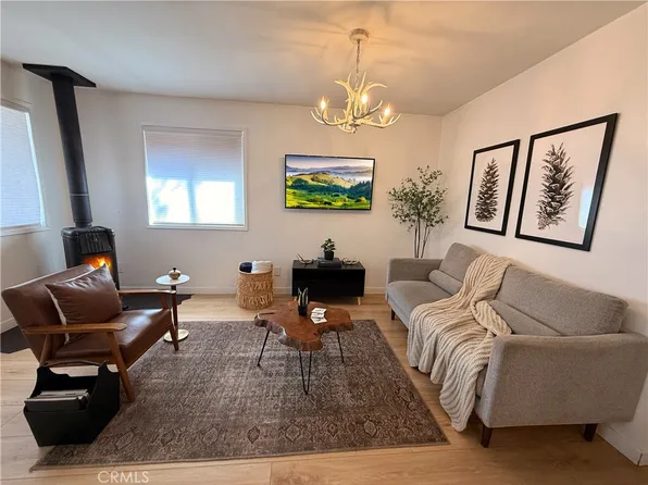 376 Riverside Ave, Sugarloaf, CA 92386