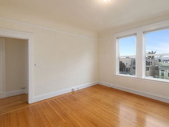 3rd image of 155-159 Fair Oaks St #155B