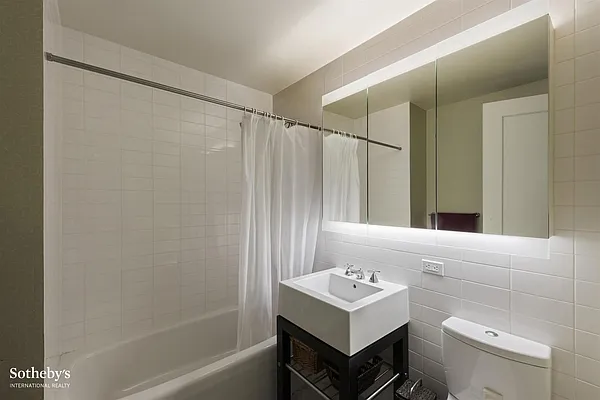 Sold by Sotheby's International Realty | media 10