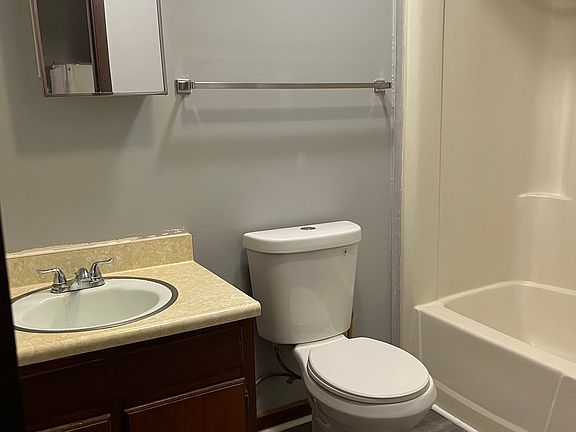 5th image of 132 N Valley St #23