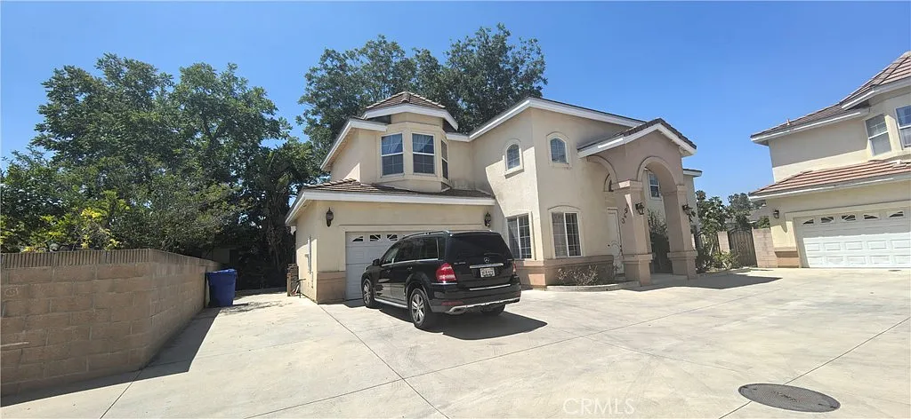 3 bed, 2759 sqft, $5,700 — Photo 1