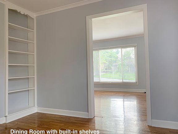 5th image of 1716 Cambridge Dr SE