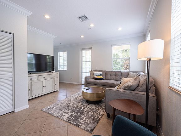 4th image of 265 Indian Creek Parkway #101