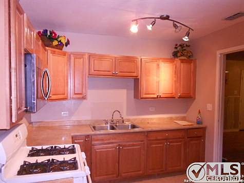 5th image of 6011 Millbank Dr