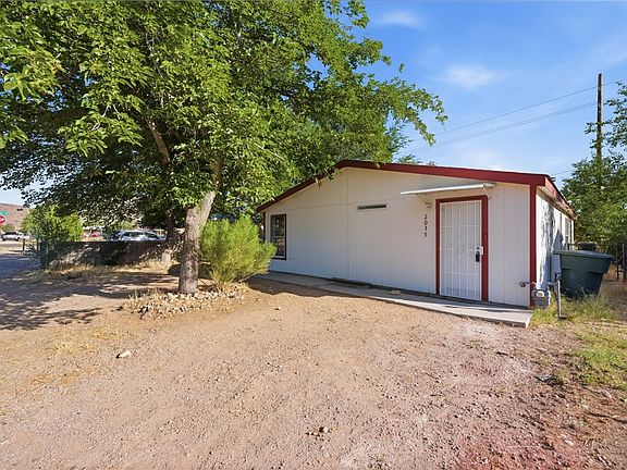 2nd image of 2035 E John L Avenue