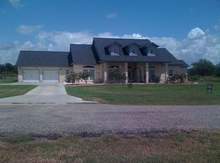 108 Wedgewood Dr, Port Lavaca, TX 77979