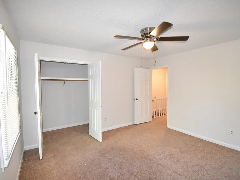 244 Wickford Ct — Photo 10