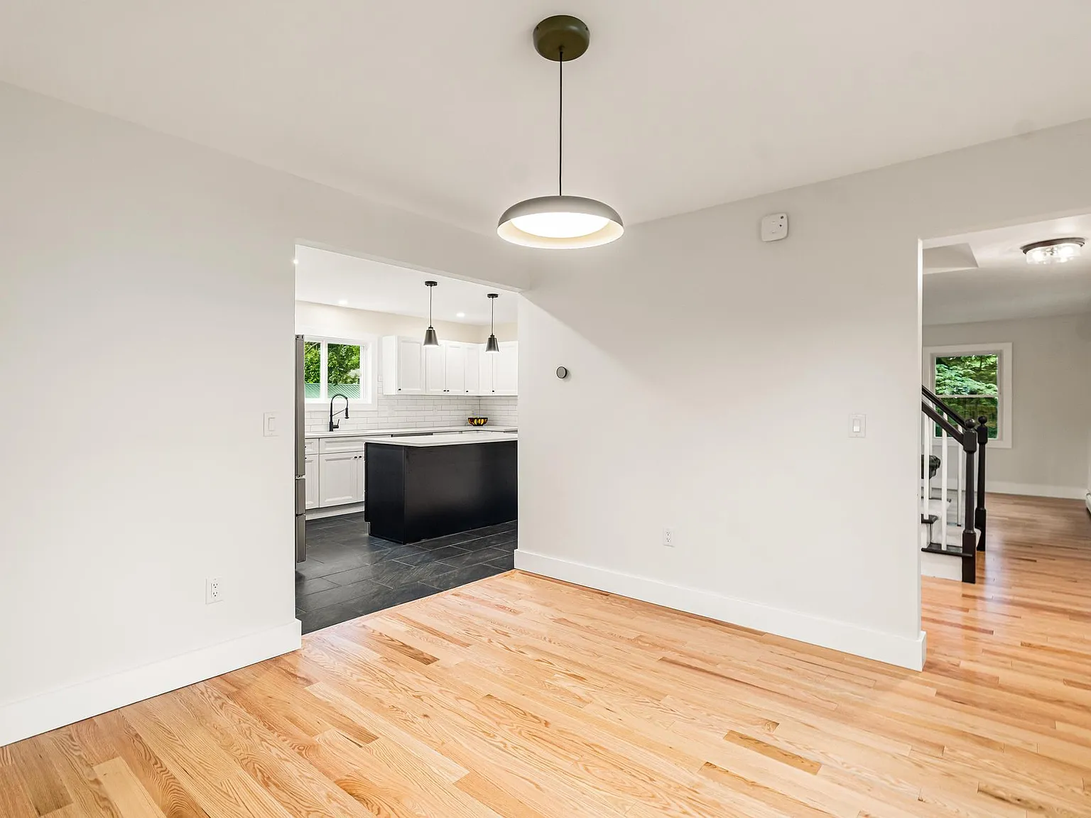 4 bed, 1818 sqft, $3,900 — Photo 3