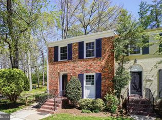 7662 Tiverton Dr, Springfield, VA 22152