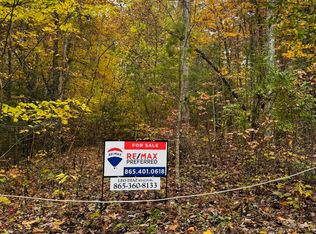 5905 Omega Dr, Tallassee, TN 37878