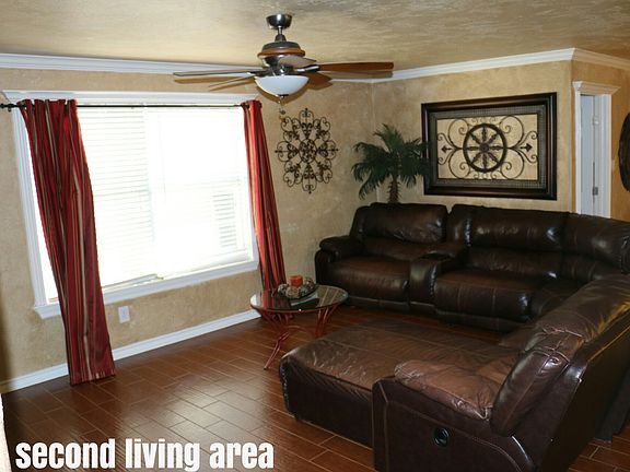 5th image of 3015 Park Blvd