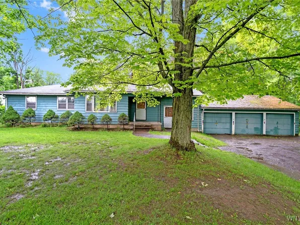 13253 Quaker St, Collins, NY 14034