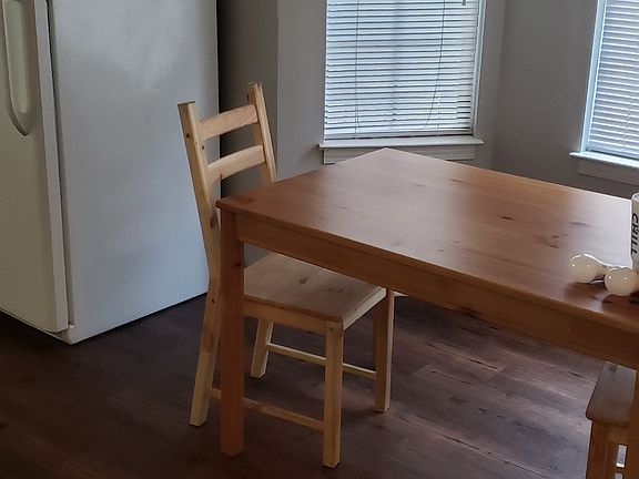 Dining area in kitchen