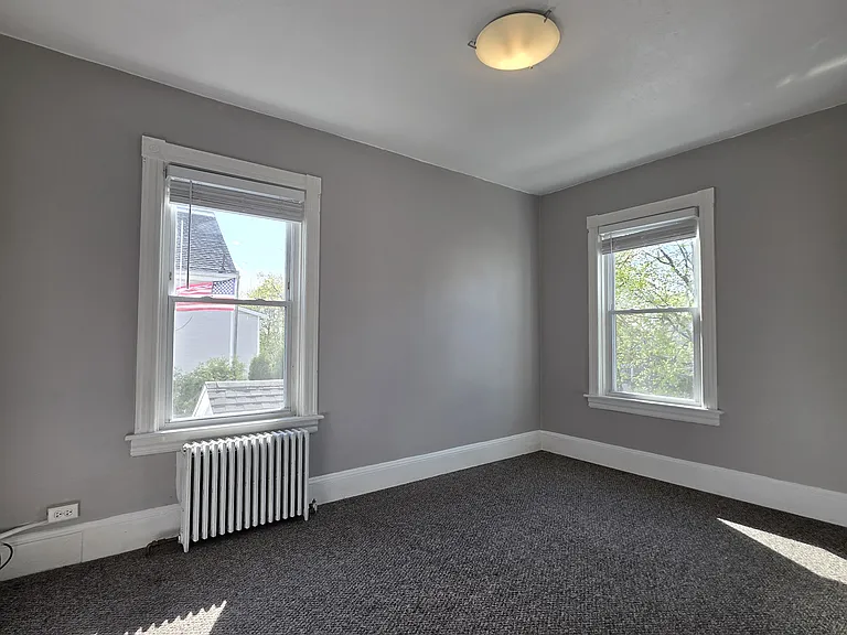 61 Magnolia St 2ndflr 2b/1b Updated! 1catok Laundry! Prkg Storage! — Photo 8
