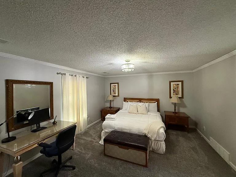 8360 Brooklawn Dr — Photo 6