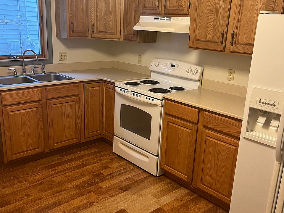 1st image of 593 W Main St APT 1