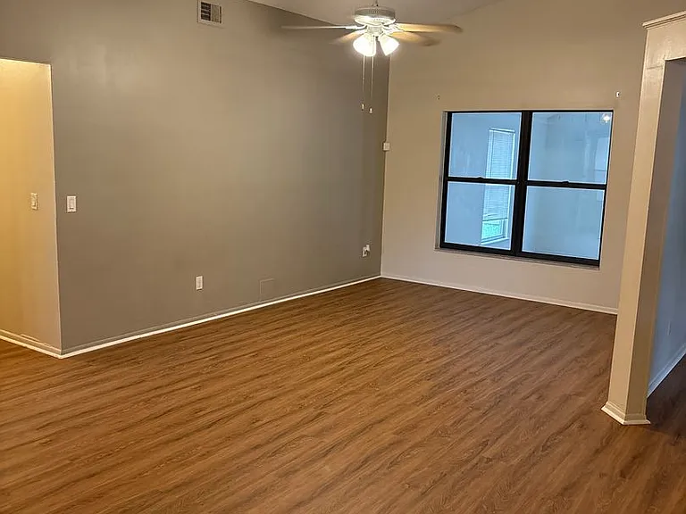 2224 Fairmont Cir — Photo 4