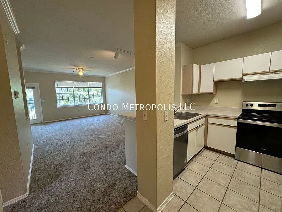 2572 Robert Trent Jones Dr — Photo 2