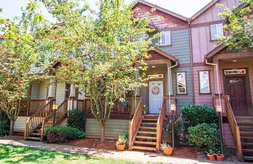 3 bed, 1311 sqft, $2,340 — Photo 1