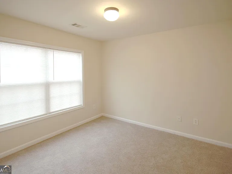 442 Crestmont Ln — Photo 17
