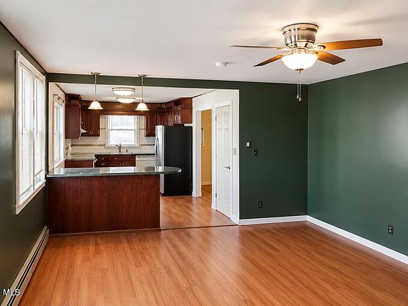 3rd image of 74 James Street