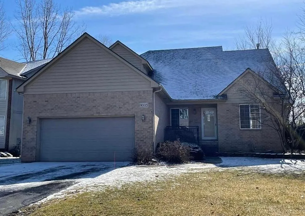 9005 Campbell Creek Dr photo 1