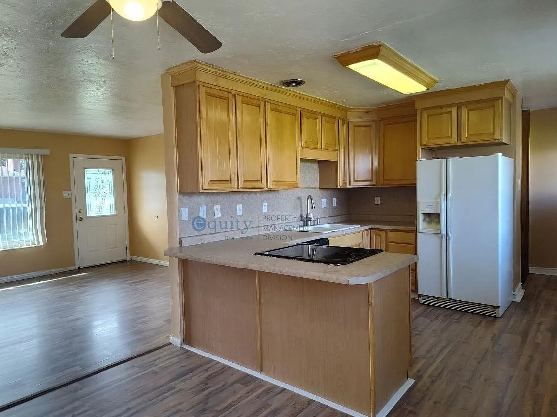 8506 W 3370 S - FO - 1 — Photo 4
