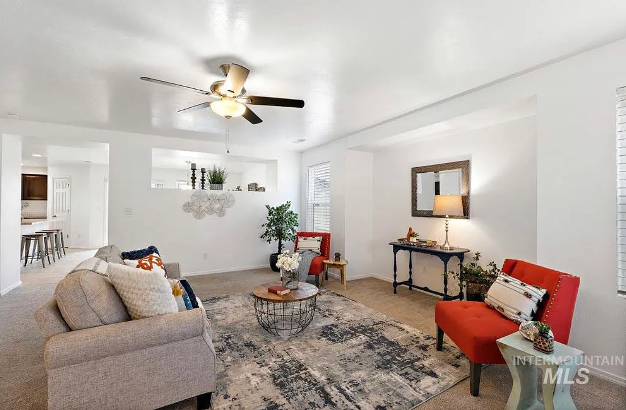 5 bed, 2.5 bath, 2778 sqft, $2,795 — Photo 4