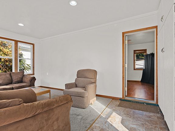 2nd image of 1206 Pierce Ave