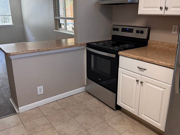 2nd image of 8325 Fox St #8331