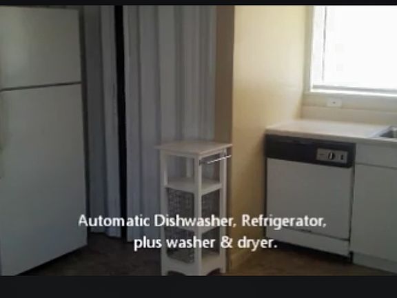 All the conveniences of a washer and dryer, dish washer, ref