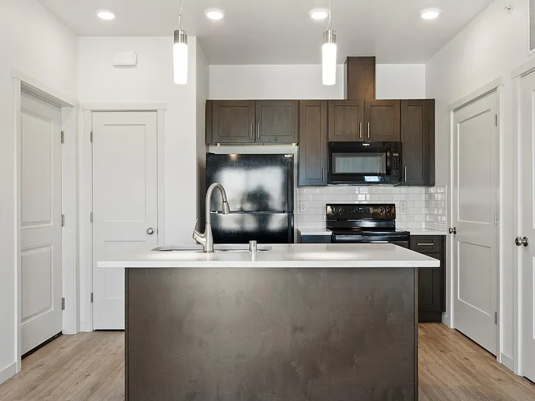 Columbia River Walk Apartments — Photo 90
