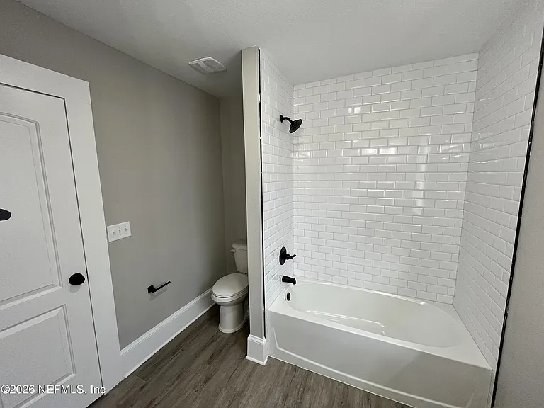 2105 Gilmore St — Photo 7