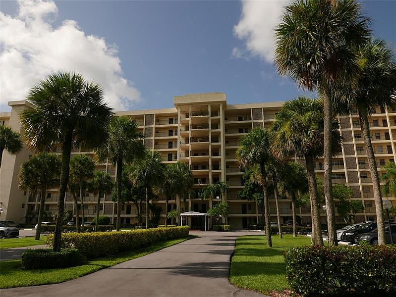 1st image of 3050 N Palm Aire Dr APT 606