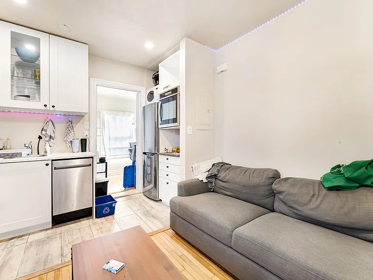 140 Stewart St #4 — Photo 4