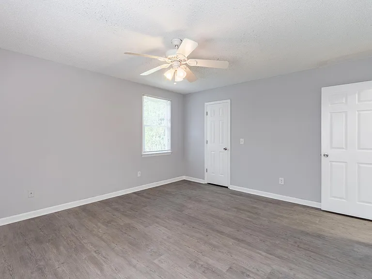 108 Dutch Dr — Photo 29