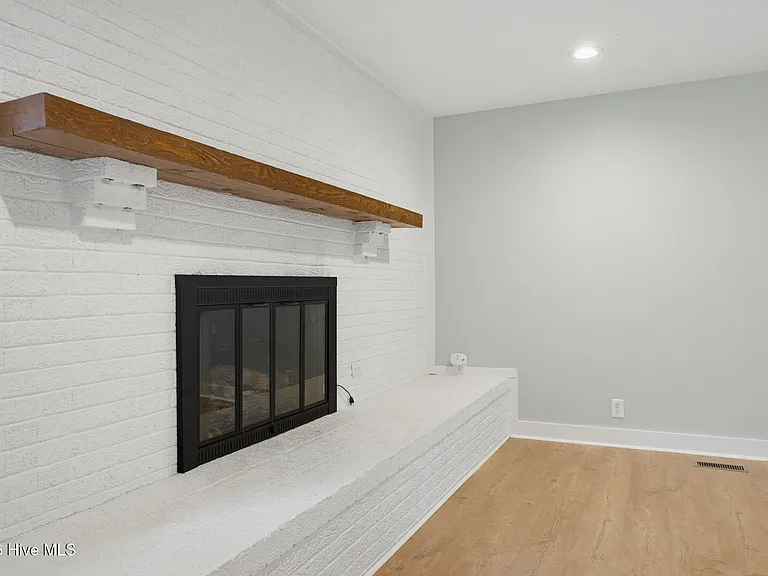 46 Holland Dr — Photo 20