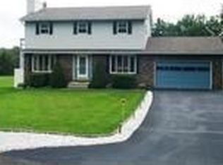 438 Lakefield Ter, Stroudsburg, PA 18360