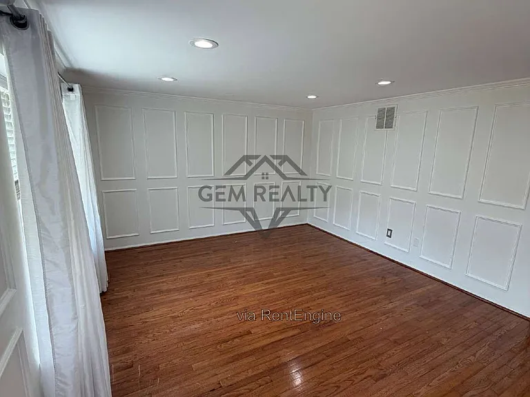 13506 Bentley Cir — Photo 3