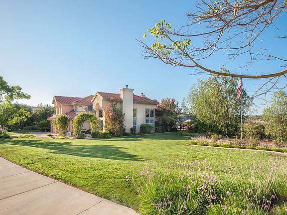 4th image of 2210 Three Springs Dr