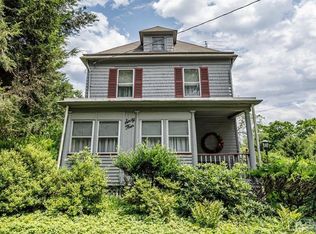 64 Hillcrest Rd, Watchung, NJ 07069